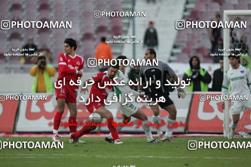 1574878, Tehran, , لیگ برتر فوتبال ایران، Persian Gulf Cup، Week 19، Second Leg، Persepolis 2 v 1 Shamoushak Noshahr on 2006/01/20 at Azadi Stadium