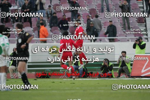 1574991, Tehran, , لیگ برتر فوتبال ایران، Persian Gulf Cup، Week 19، Second Leg، Persepolis 2 v 1 Shamoushak Noshahr on 2006/01/20 at Azadi Stadium