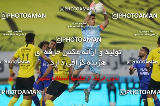 1583645, لیگ برتر فوتبال ایران، Persian Gulf Cup، Week 15، First Leg، 2021/02/13، Isfahan، Naghsh-e Jahan Stadium، Sepahan 2 - 0 Esteghlal