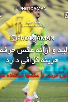 1584834, Isfahan, Iran, لیگ برتر فوتبال ایران، Persian Gulf Cup، Week 15، First Leg، Sepahan 2 v 0 Esteghlal on 2021/02/13 at Naghsh-e Jahan Stadium
