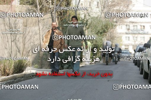 1587055, ایران، تهران، 1384/12/22، عکس های پرتره وحید طالبلو