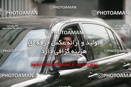 1587444, ایران، تهران، 1388/02/01، عکس های پرتره حسین بادامکی