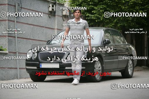 1587434, ایران، تهران، 1388/02/01، عکس های پرتره حسین بادامکی