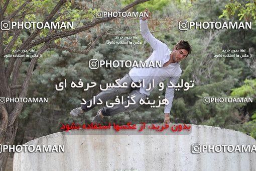 1587580, ایران، تهران، 1390/02/23، عکس های پرتره علیرضا حقیقی