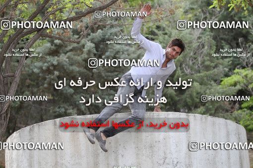 1587600, ایران، تهران، 1390/02/23، عکس های پرتره علیرضا حقیقی