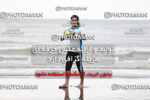 1587703, ایران، نوشهر، 1393/04/23، عکس های پرتره پیمان حسینی