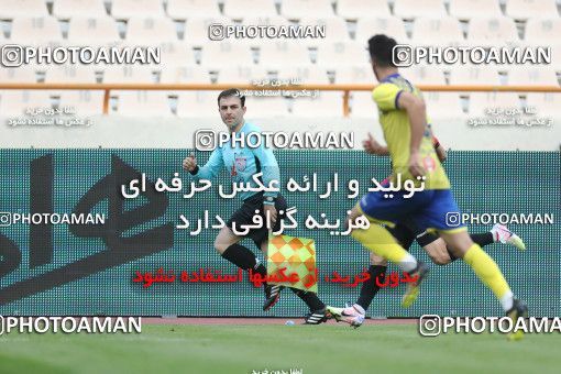 1619187, Tehran, Iran, لیگ برتر فوتبال ایران، Persian Gulf Cup، Week 18، Second Leg، Persepolis 2 v 1 Naft M Soleyman on 2021/03/18 at Azadi Stadium