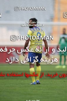 1619357, Tehran, Iran, لیگ برتر فوتبال ایران، Persian Gulf Cup، Week 18، Second Leg، Persepolis 2 v 1 Naft M Soleyman on 2021/03/18 at Azadi Stadium