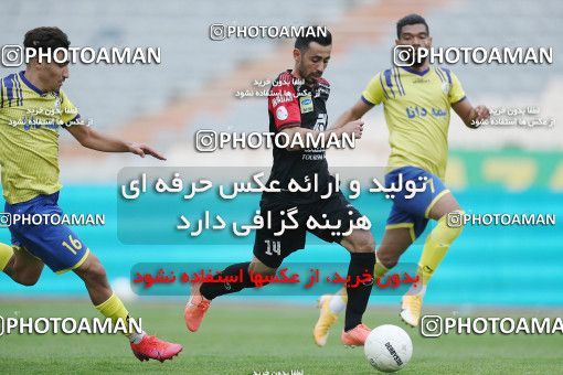 1619309, Tehran, Iran, لیگ برتر فوتبال ایران، Persian Gulf Cup، Week 18، Second Leg، Persepolis 2 v 1 Naft M Soleyman on 2021/03/18 at Azadi Stadium