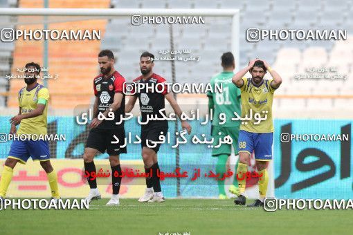 1619373, Tehran, Iran, لیگ برتر فوتبال ایران، Persian Gulf Cup، Week 18، Second Leg، Persepolis 2 v 1 Naft M Soleyman on 2021/03/18 at Azadi Stadium