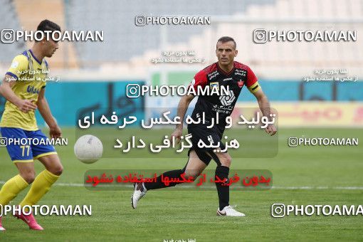 1618085, Tehran, Iran, لیگ برتر فوتبال ایران، Persian Gulf Cup، Week 18، Second Leg، Persepolis 2 v 1 Naft M Soleyman on 2021/03/18 at Azadi Stadium