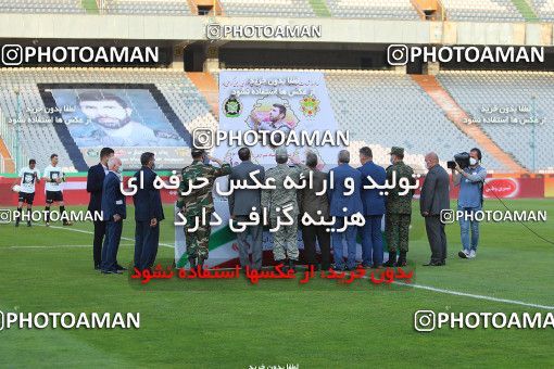 1709770, لیگ برتر فوتبال ایران، Persian Gulf Cup، Week 20، Second Leg، 2021/04/08، Tehran، Azadi Stadium، Persepolis 2 - 0 Nassaji Qaemshahr