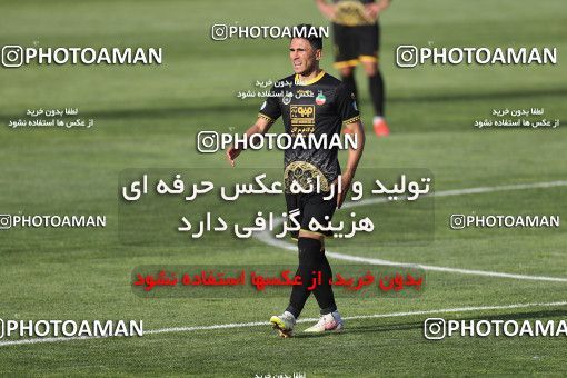 1644906, Tehran, , لیگ برتر فوتبال ایران، Persian Gulf Cup، Week 19، Second Leg، Saipa 0 v 1 Sepahan on 2021/04/05 at Azadi Stadium