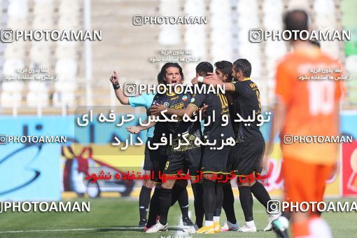 1710195, Tehran, , لیگ برتر فوتبال ایران، Persian Gulf Cup، Week 19، Second Leg، Saipa 0 v 1 Sepahan on 2021/04/05 at Azadi Stadium
