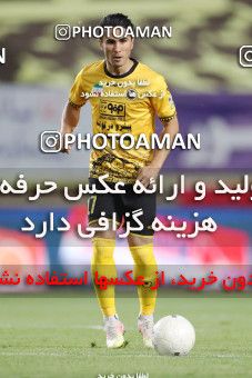 1649109, Isfahan, Iran, لیگ برتر فوتبال ایران، Persian Gulf Cup، Week 22، Second Leg، Sepahan 1 v 1 Persepolis on 2021/05/09 at Naghsh-e Jahan Stadium