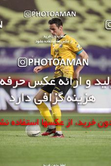 1649207, Isfahan, Iran, لیگ برتر فوتبال ایران، Persian Gulf Cup، Week 22، Second Leg، Sepahan 1 v 1 Persepolis on 2021/05/09 at Naghsh-e Jahan Stadium
