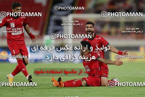 1653920, Tehran, Iran, لیگ برتر فوتبال ایران، Persian Gulf Cup، Week 23، Second Leg، Persepolis 1 v 0 Esteghlal on 2021/05/14 at Azadi Stadium