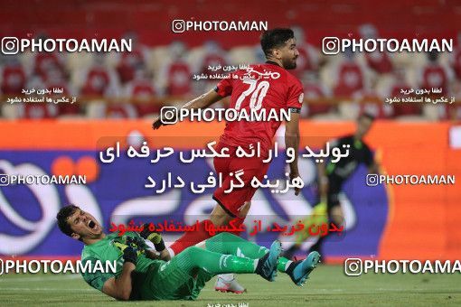 1681080, Tehran, Iran, لیگ برتر فوتبال ایران، Persian Gulf Cup، Week 27، Second Leg، Persepolis 2 v 0 Aluminium Arak on 2021/07/10 at Azadi Stadium