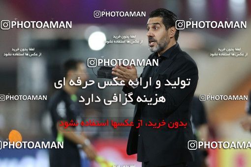 1681468, Tehran, Iran, لیگ برتر فوتبال ایران، Persian Gulf Cup، Week 27، Second Leg، Persepolis 2 v 0 Aluminium Arak on 2021/07/10 at Azadi Stadium
