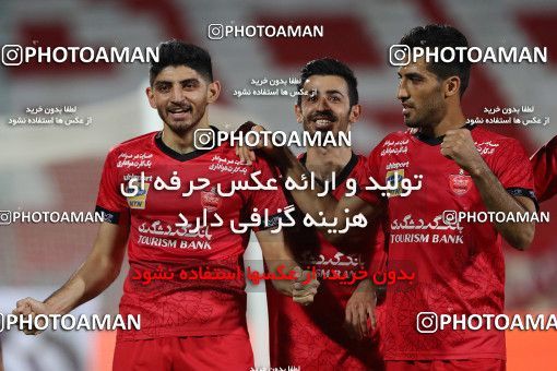 1682263, Tehran, Iran, لیگ برتر فوتبال ایران، Persian Gulf Cup، Week 27، Second Leg، Persepolis 2 v 0 Aluminium Arak on 2021/07/10 at Azadi Stadium