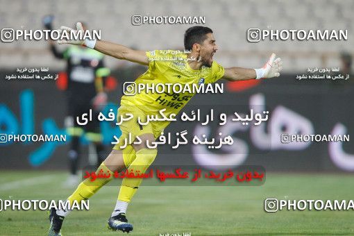 1687389, Tehran, Iran, 2020–21 Iranian Hazfi Cup, Eighth final, Khorramshahr Cup, Persepolis (3) 0 v 0 (4) Esteghlal on 2021/07/15 at Azadi Stadium