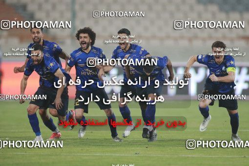 1684409, Tehran, Iran, 2020–21 Iranian Hazfi Cup, Eighth final, Khorramshahr Cup, Persepolis (3) 0 v 0 (4) Esteghlal on 2021/07/15 at Azadi Stadium
