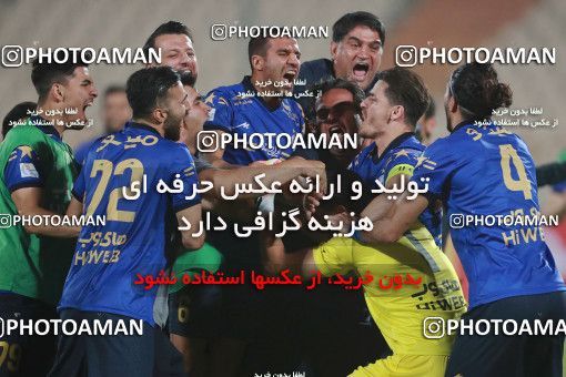 1684394, Tehran, Iran, 2020–21 Iranian Hazfi Cup, Eighth final, Khorramshahr Cup, Persepolis (3) 0 v 0 (4) Esteghlal on 2021/07/15 at Azadi Stadium