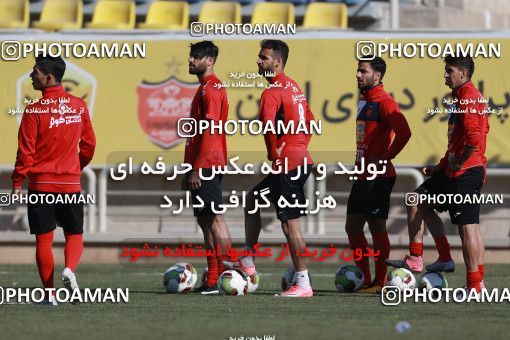 1691915, Tehran, , Persepolis Football Team Training Session on 2017/11/26 at Shahid Kazemi Stadium