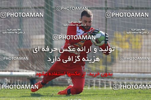 1692038, Tehran, , Persepolis Football Team Training Session on 2017/11/28 at Kheyrieh Amal Stadium