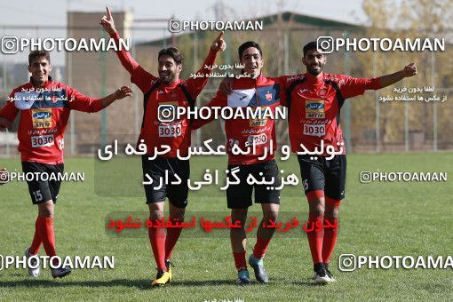 1692032, Tehran, , Persepolis Football Team Training Session on 2017/11/28 at Kheyrieh Amal Stadium