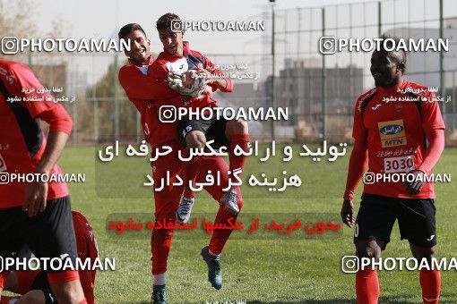 1691987, Tehran, , Persepolis Football Team Training Session on 2017/11/28 at Kheyrieh Amal Stadium