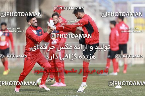 1692638, Tehran, , Persepolis Football Team Training Session on 2017/12/03 at Kheyrieh Amal Stadium