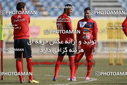 1692680, Tehran, , Persepolis Football Team Training Session on 2017/12/03 at Kheyrieh Amal Stadium
