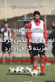 1692808, Tehran, , Persepolis Football Team Training Session on 2017/12/08 at Kheyrieh Amal Stadium