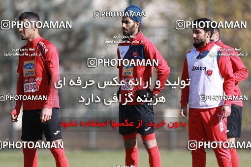 1692884, Tehran, , Persepolis Football Team Training Session on 2017/12/08 at Kheyrieh Amal Stadium