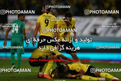 1696272, Isfahan, , Iran Football Pro League، Persian Gulf Cup، 2018-19 Season، First Leg، Week 6، Sepahan 2 v ۰ Zob Ahan Esfahan on 2019/10/04 at Naghsh-e Jahan Stadium