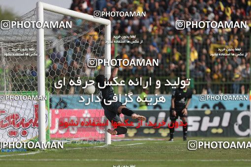 1697198, Abadan, Iran, Iran Football Pro League، Persian Gulf Cup، Week 18، Second Leg، Sanat Naft Abadan 0 v 1 Persepolis on 2020/02/01 at Takhti Stadium Abadan