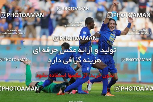 1699511, Tehran, , Iran Football Pro League، Persian Gulf Cup، Week 10، First Leg، Esteghlal 5 v 0 Sanat Naft Abadan on 2019/11/05 at Azadi Stadium