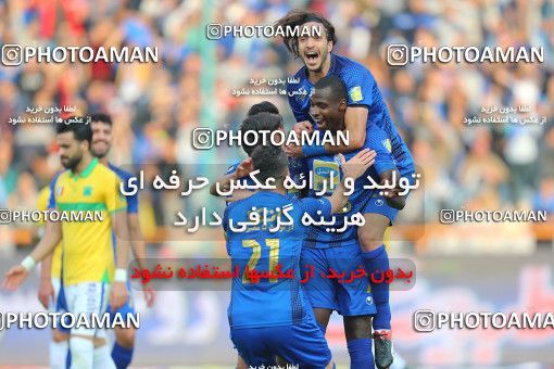 1699495, Tehran, , Iran Football Pro League، Persian Gulf Cup، Week 10، First Leg، Esteghlal 5 v 0 Sanat Naft Abadan on 2019/11/05 at Azadi Stadium
