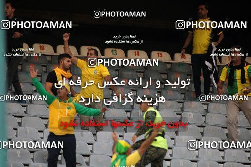 1699632, Tehran, , Iran Football Pro League، Persian Gulf Cup، Week 10، First Leg، Esteghlal 5 v 0 Sanat Naft Abadan on 2019/11/05 at Azadi Stadium