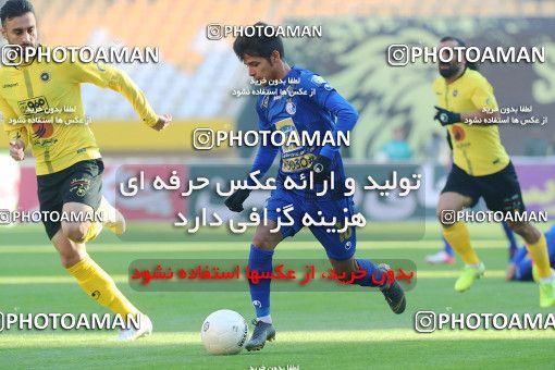 1700760, Isfahan, , Iran Football Pro League، Persian Gulf Cup، Week 12، First Leg، Sepahan 2 v 2 Esteghlal on 2019/11/30 at Naghsh-e Jahan Stadium
