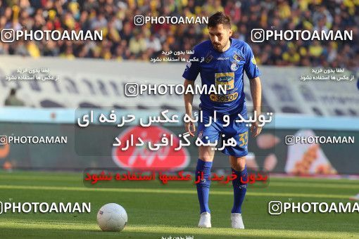 1700763, Isfahan, , Iran Football Pro League، Persian Gulf Cup، Week 12، First Leg، Sepahan 2 v 2 Esteghlal on 2019/11/30 at Naghsh-e Jahan Stadium