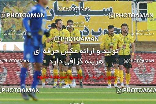 1700771, Isfahan, , Iran Football Pro League، Persian Gulf Cup، Week 12، First Leg، Sepahan 2 v 2 Esteghlal on 2019/11/30 at Naghsh-e Jahan Stadium
