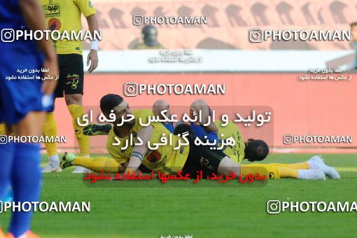 1700788, Isfahan, , Iran Football Pro League، Persian Gulf Cup، Week 12، First Leg، Sepahan 2 v 2 Esteghlal on 2019/11/30 at Naghsh-e Jahan Stadium