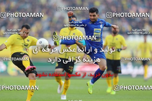 1700761, Isfahan, , Iran Football Pro League، Persian Gulf Cup، Week 12، First Leg، Sepahan 2 v 2 Esteghlal on 2019/11/30 at Naghsh-e Jahan Stadium