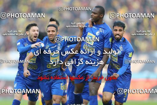 1700749, Isfahan, , Iran Football Pro League، Persian Gulf Cup، Week 12، First Leg، Sepahan 2 v 2 Esteghlal on 2019/11/30 at Naghsh-e Jahan Stadium