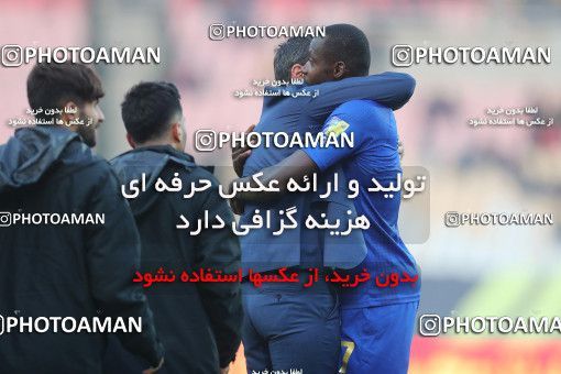 1700801, Isfahan, , Iran Football Pro League، Persian Gulf Cup، Week 12، First Leg، Sepahan 2 v 2 Esteghlal on 2019/11/30 at Naghsh-e Jahan Stadium