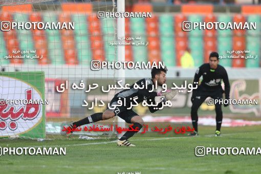 1700906, Tehran,Shahr Qods, , Iran Football Pro League، Persian Gulf Cup، Week 12، First Leg، Paykan 2 v 3 Tractor Sazi on 2019/12/28 at Shahr-e Qods Stadium