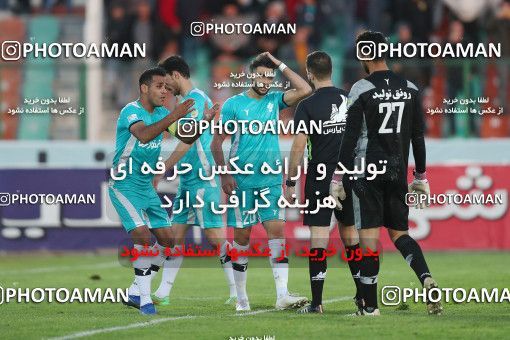 1700898, Tehran,Shahr Qods, , Iran Football Pro League، Persian Gulf Cup، Week 12، First Leg، Paykan 2 v 3 Tractor Sazi on 2019/12/28 at Shahr-e Qods Stadium