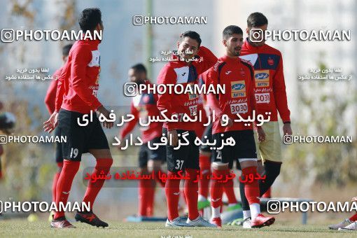 1706783, Tehran, , Persepolis Football Team Training Session on 2018/01/01 at Research Institute of Petroleum Industry